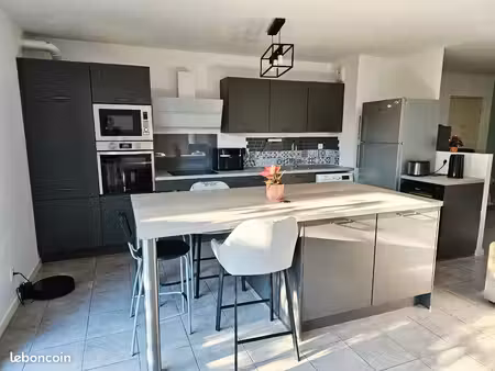 appartement t4 avec terasse + parking mérignac