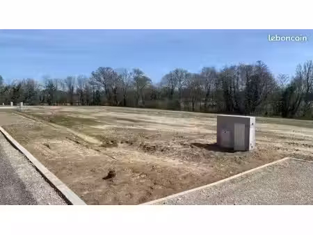 terrain à bâtir de 700 m² à cestas (33)