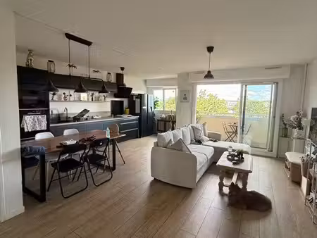 appartement t4 rénové de 88m² – calme  vue et confort