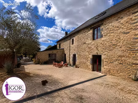 propriété 7 pièces 222 m²