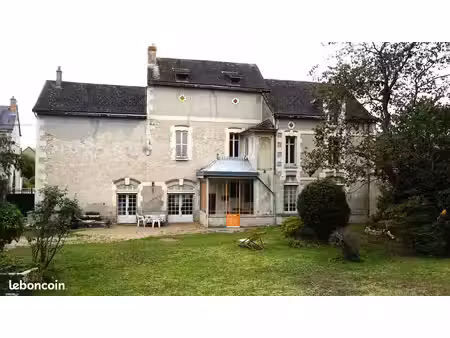 maison 8 pièces 197 m²