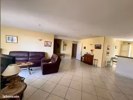 appartement t3 avec terrasse et garage