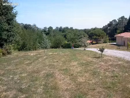 terrain constructible de 1 250 m²  hors lotissement (misson)