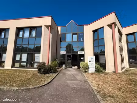 bureaux 60 m² cesson sevigne