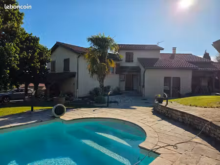 maison de 178 m2 sur terrain de 1397 m2