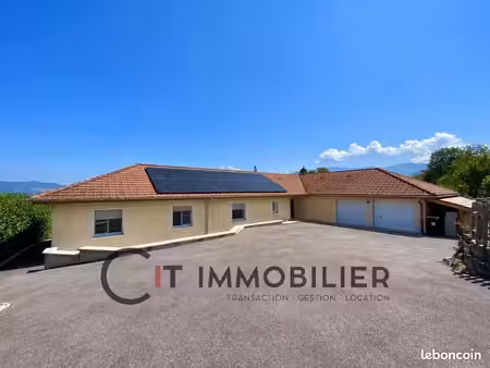 villa 8 pièces 202 m²