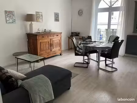 loue appartement meublé t3 63m2  avec parking à saint malo (bail étudiant)