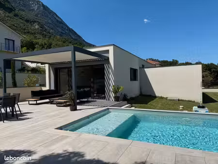 villa contemporaine 127 m² – piscine – vue panoramique – terrain 804 m²