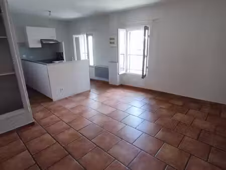 particulier loue t3 meublé de 46 m2