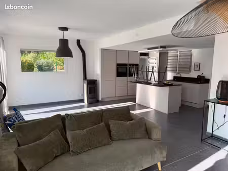 location maison non meublée saint gondran