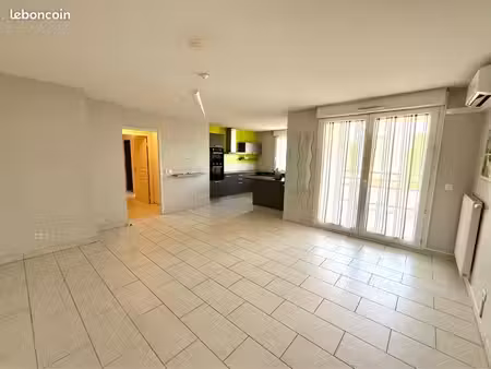 à louer – bel appartement t3 climatisé de 67m² et garage – échirolles