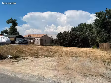 terrain 697 m² saint lumine de coutais