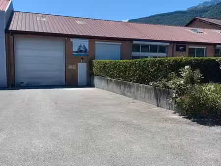 local professionnel 220 m2 avec bureaux
