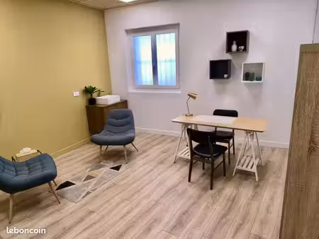 local professionnel 19m² à louer - 1 à 3 jours/semaine - saint-égrève