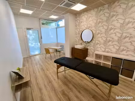 local professionnel 21m² à louer - 1 à 4 jours/semaine - saint-égrève