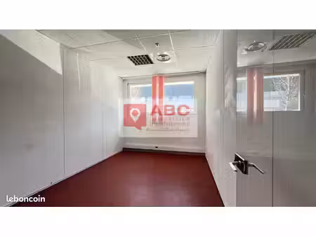local d'activite 1895 m² vendargues