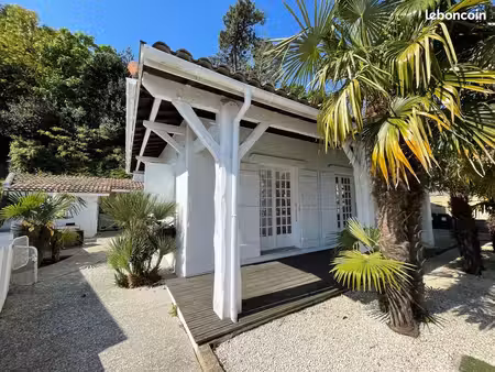 villa 4 pièces 100 m²