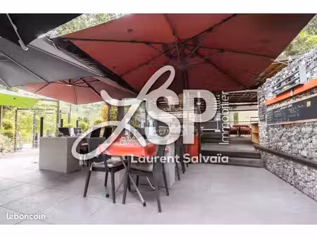 local restaurant 185 m²