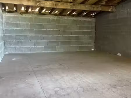local industriel 28 m²