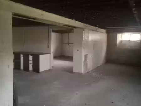 bâtiment 550 m2