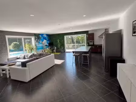 villa récente 130 m² + sous-sol 156 m² — piscine  calme & vue — st-marcellin-en-forez