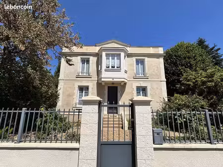 maison 9 pièces 182 m²