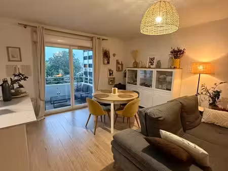 appartement meublé 3 pièces – 65 m² – 2 chambres – balcon – 2 parkings
