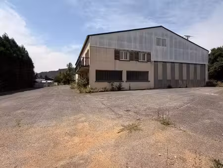 entrepôt / local d'activité 300 m² + cour goudronnée mende  zone artisanale proche centre-