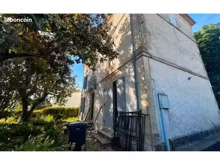 à louer maison de maitre à 15' d'agen