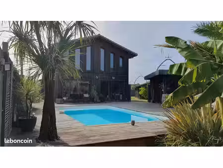 maison à louer au mois