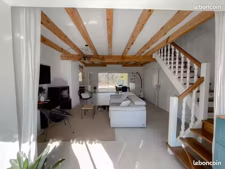 location meublée à l'année entre particuliers - villa rénovée haut de gamme t6 135m2 + pis