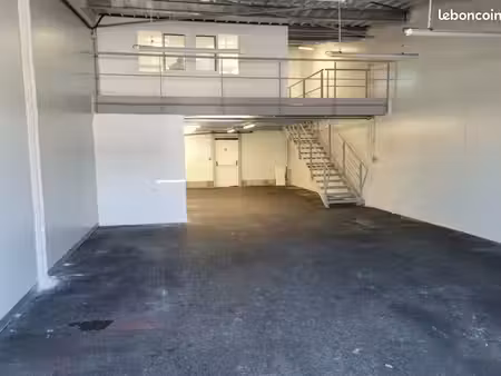 local activite 160m2