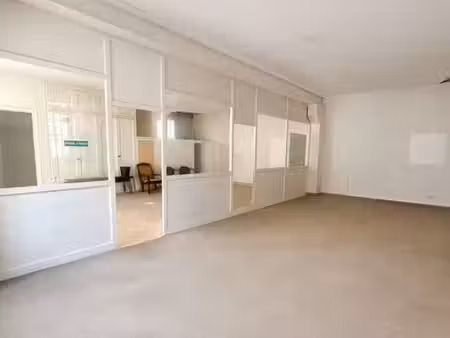 local commercial 85m2
