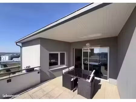 appartement t3  avec grande terrasse