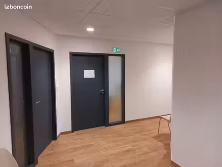location bureau/ cabinet 20 m2