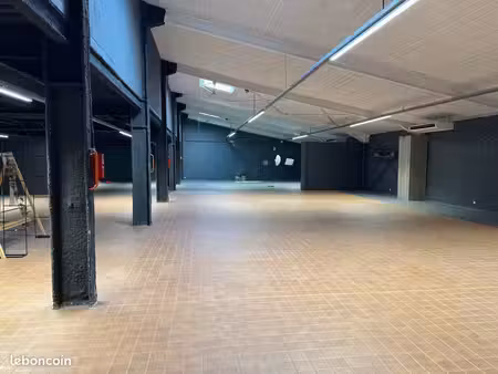 local commercial/activité 900 m² — bonson (42) — plaine du forez
