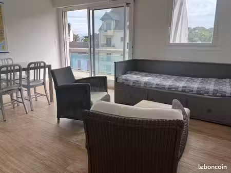 231 avenue delattre de tassigny  balcon de 11m2  parking  200m du marché