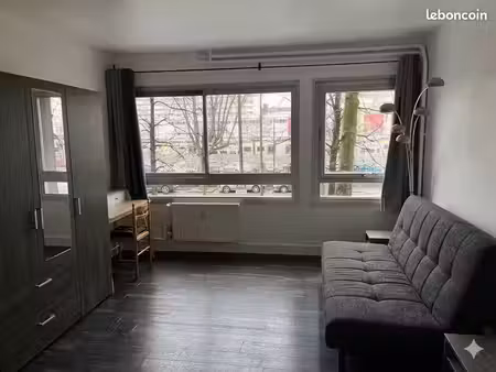 a louer très beau studio meublé de 32 m2
