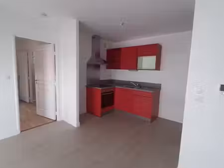f2 43m² saint jean de braye + parking