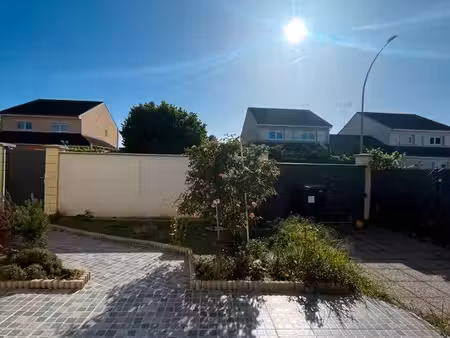 grande belle maison à louer