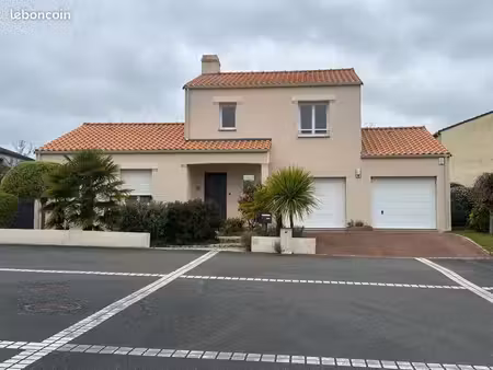 maison familiale de 2003  125 m2 et double garage
