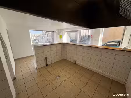 à vendre – local commercial 70 m² – centre-ville de vaucouleurs – 42 500