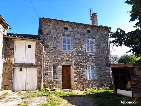 maison en pierre de 100 m² avec jardin et combles aménagés