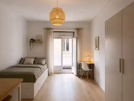 studio meublé rénové – cœur d’angers