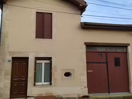 maison avec garage et terrain clos