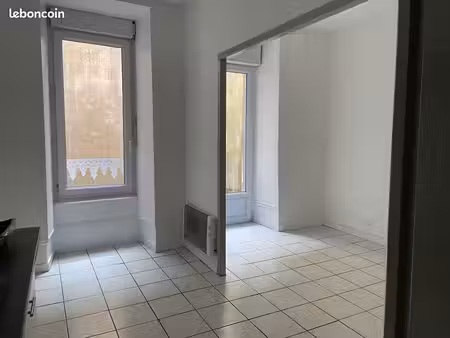 studio 19 m2 hyper centre ville