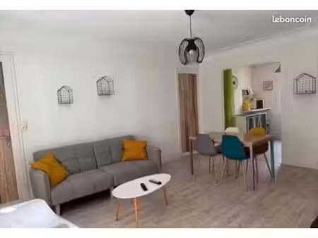 chambre meublée