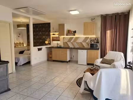 t1 bis meublé 35 m² – cour + stationnement – angers pasteur