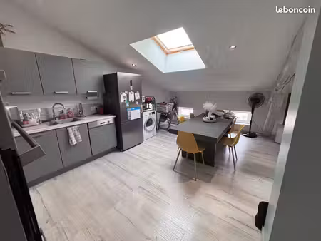 lumineux appartement t4 refait à neuf à pont-saint-vincent