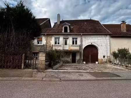 vend maison de village